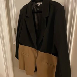 Good American Two Toned Blazer